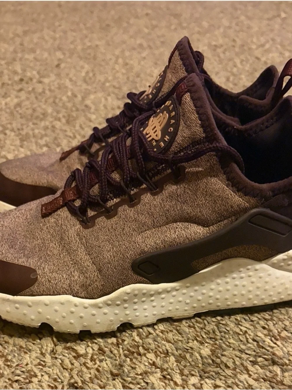 Women’s Nike Air Huarache tennis shoes